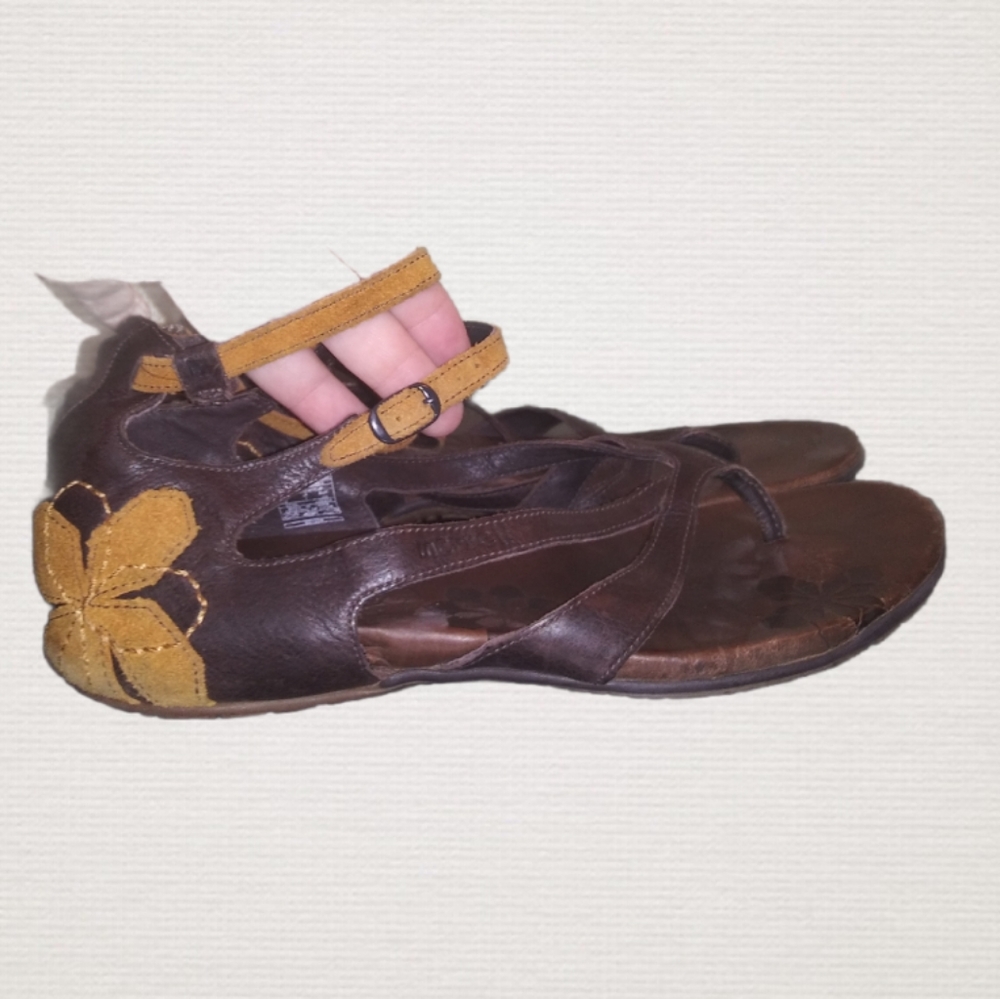 Lotta Mahogany Leather Merrell Sandals
